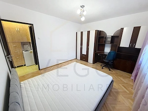 2 camere decomandate, 56 mp, balcon, in Manastur - zona Pod Calvaria - imagine 7