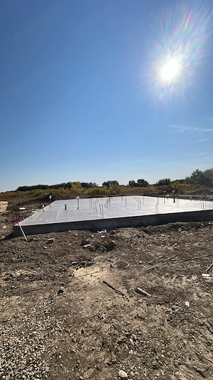 Caut un băiat la lucru în construcții 