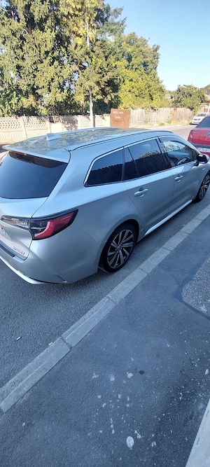 Toyota Corolla 1.8 hibrid 2022 - imagine 5