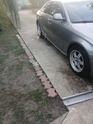 Vând Audi A4 B8