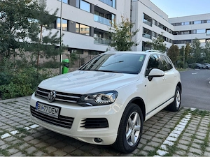 VW Touareg R-Line 3.0 TDI V6   4Motion   Suspensie Pneumatică   Full Option - imagine 2