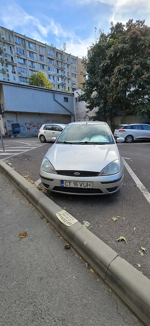FORD Focus 1.6i - imagine 3