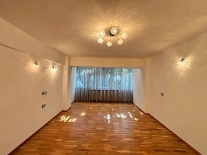 Apartament 3 camere et 1 Calea lui Traian zona Lahovari - imagine 2