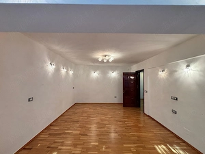Apartament 3 camere et 1 Calea lui Traian zona Lahovari - imagine 3