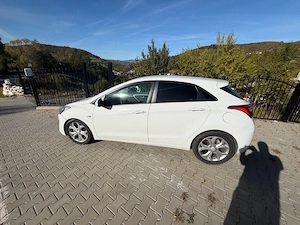 Hyundai i30 1.6 diesel euro 5 - imagine 2