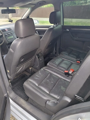 VW Touran 2.0 TDI  - imagine 5