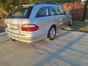 Mercedes E200 2.0 benzină 2007 cutie automată euro 4  - imagine 2