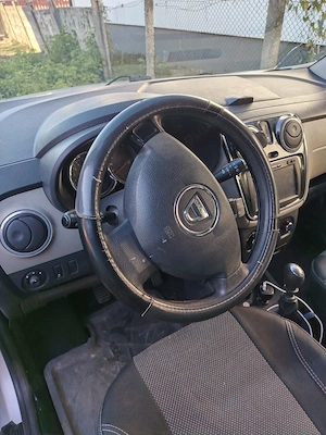 Vând Dacia Lodgy. 7 locuri, 1,5 diesel, din 2013 - imagine 1