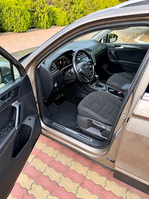 Volkswagen Tiguan Highline II, bord digital, benzina 2.0 TSI, 4Motion, DSG 7 trepte, 180 CP, 2018 - imagine 7