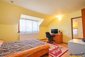 Casa individuala Sanpetru, 198 mp, teren 650 mp, 5 camere, 4 bai, garaj si foisor - imagine 7