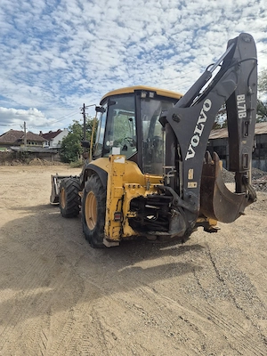 Buldoexcavator volvo bl71B an 2012.  Variante  - imagine 3