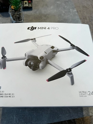 DJI Mini 4 Pro Fly More Combo + DJI RC 2   NOUA, sigilata