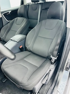 Volvo XC60 - imagine 19
