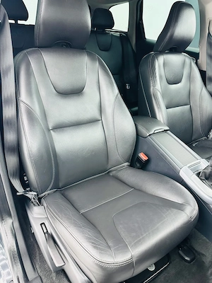 Volvo XC60 - imagine 19
