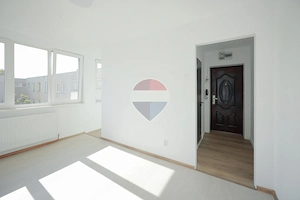 De vânzare apartament cu 2 camere, în Rogerius - imagine 3
