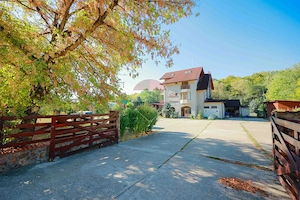 Pensiune cu restaurant, piscină, teren de 4.433 mp - Hidișelul de Sus - imagine 4