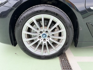 BMW 530e 2 km | TVA deductibil | Garantie 24 luni | plug-in hibrid - imagine 5