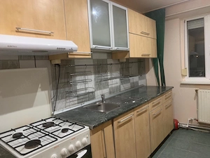 Apartament cu 3 camere zona Viziru -Calarasi - imagine 3