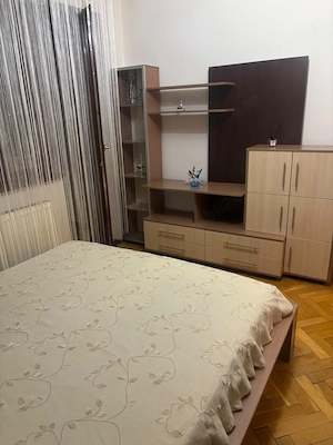 Proprietar inchiriez Apartament 2 cam decomandat - imagine 3
