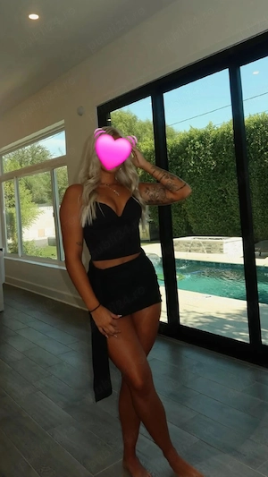 Real Model - TOP Party only Outcall