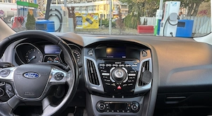 Vând Ford Focus Combi Titanium, Negru, motor de 140 CP - imagine 7