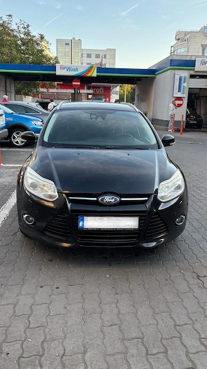 Vând Ford Focus Combi Titanium, Negru, motor de 140 CP - imagine 2