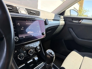 Skoda Superb - imagine 16