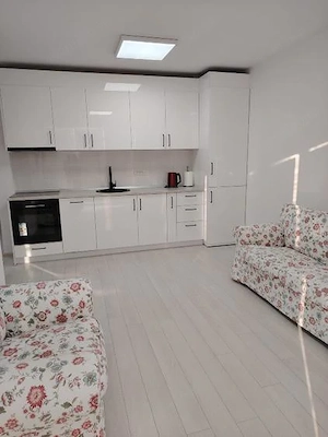 Apartament 2 cam zona Soarelui , bloc nou, cu parcare proprie toate dotările - imagine 4