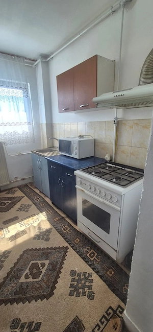 Inchiriez apartament cu doua camere - imagine 3