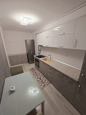 Închiriez apartament 2 camere - imagine 3