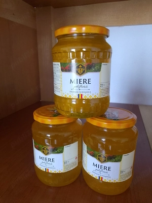 vând miere de albine 