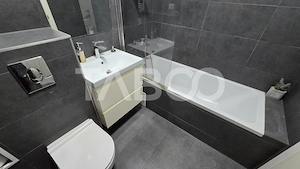 Penthouse de inchiriat 3 camere 2 bai si terasa de 107mp in Piata Cluj - imagine 14