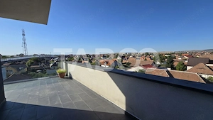 Penthouse de inchiriat 3 camere 2 bai si terasa de 107mp in Piata Cluj - imagine 3