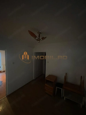 zona Dacia - Decomandat Apartament cu 3 camere - imagine 4