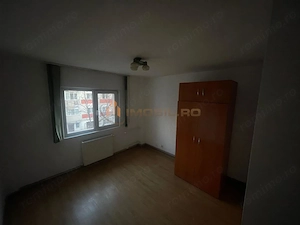 zona Dacia - Decomandat Apartament cu 3 camere - imagine 6