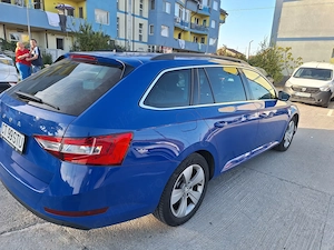 Skoda Superb 2.0TDI DSG Ambition Full - imagine 2
