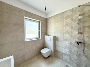 Duplex modern, 5 camere, 135 utili, 426 mp teren - Dumbravita - imagine 9