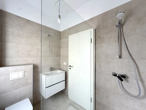 Duplex modern, 5 camere, 135 utili, 426 mp teren - Dumbravita - imagine 10