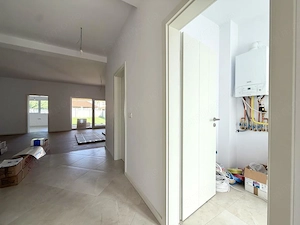 Duplex modern, 5 camere, 135 utili, 426 mp teren - Dumbravita - imagine 12