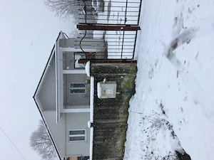 Casa de vanzare in Curtisoara, Gorj, 15 km nord est de Tg Jiu.Confort urban in zona rurala - imagine 2