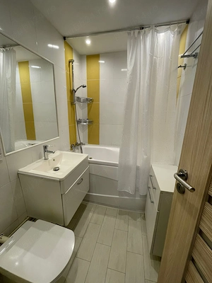 Închiriez apartament 2 camere  zona centrala - imagine 8