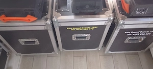 vand 6 roboti cu case 