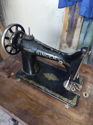 Mașină de cusut Singer originală (Anul 1926) Clasa 15 - Completă cu masă și manual