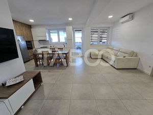 Penthouse 4 camere mobilat 2 bai 2 parcari terasa 72 mp Turnisor Sibiu - imagine 14