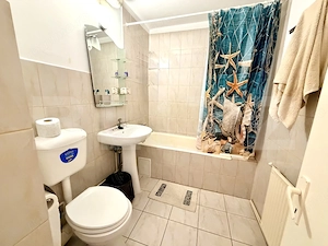 Apartament 3 camere,2 bai,parcare si beci,zona Cetate-piata - imagine 7
