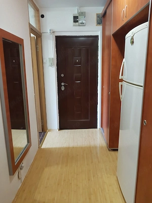 Ofer spre inchiriere garsoniera in zona Politehnica - imagine 3