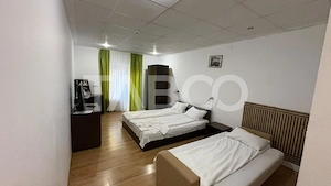 Pensiune de vanzare 36 camere restaurant terasa piscina in Rasinari - imagine 8