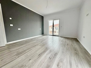 Zona Cora.4 camere.Constructie de calitate.GARAJ! - imagine 2