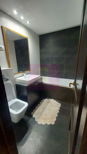 Vand apartament 3 camere Bd Libertatii - imagine 5