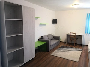 Închiriere cameră la casă, parter, recent renovată, baie proprie (cheltuieli incluse)